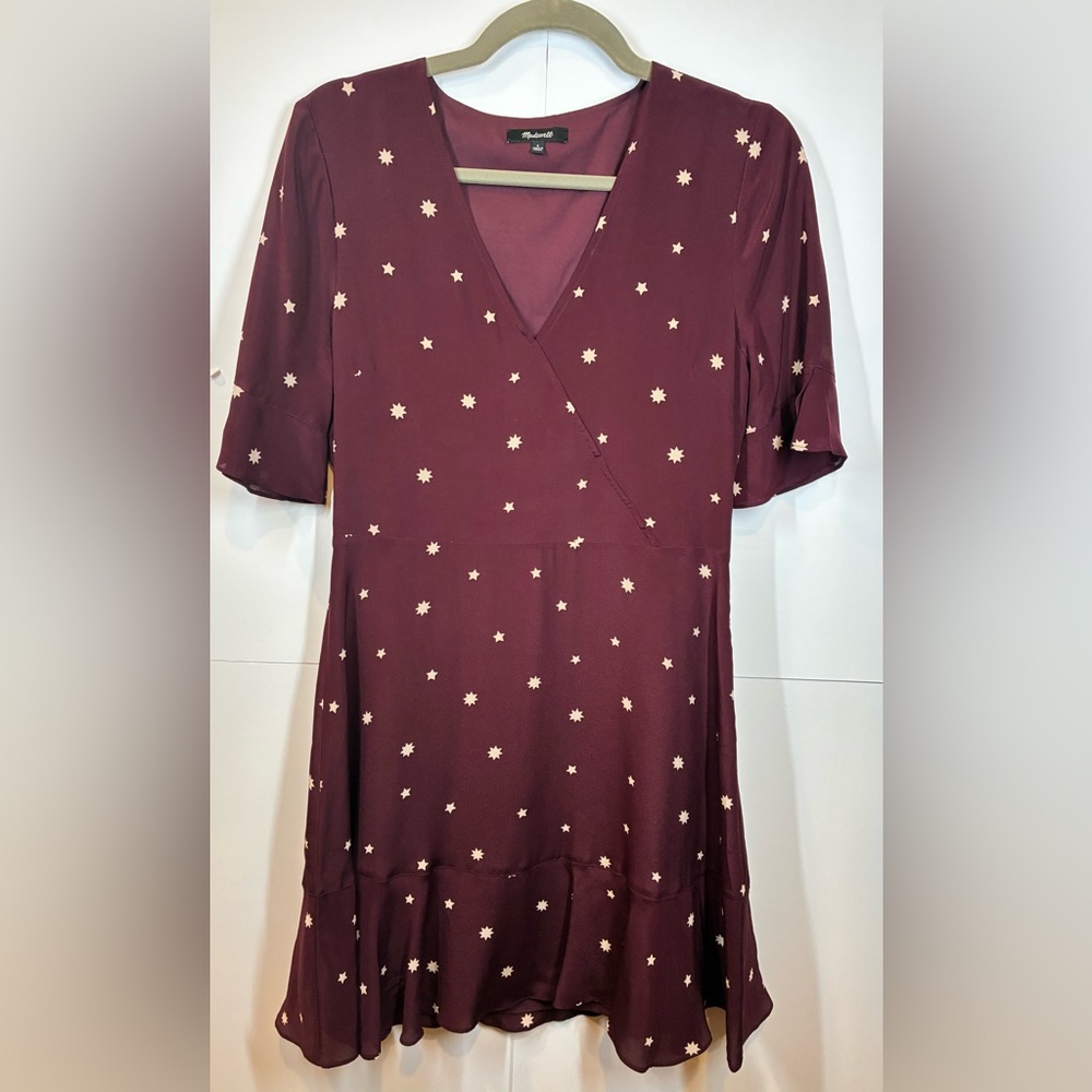 MADEWELL Silk Flutter-Hem in Star Mix in Burgundy/White Dress Size 6
